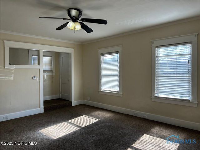 3810 Hoiles Avenue, Toledo, OH 43612