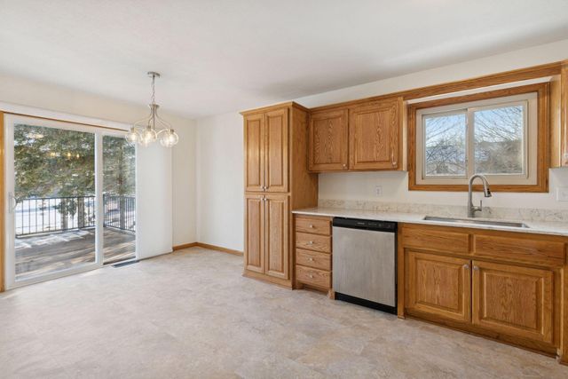 4558 141st Street W, Apple Valley, MN 55124