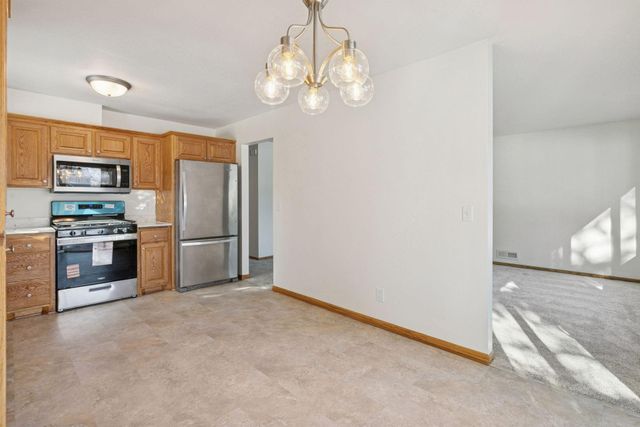 4558 141st Street W, Apple Valley, MN 55124