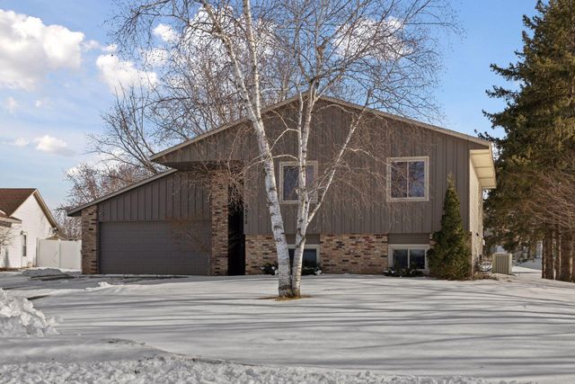 4558 141st Street W, Apple Valley, MN 55124