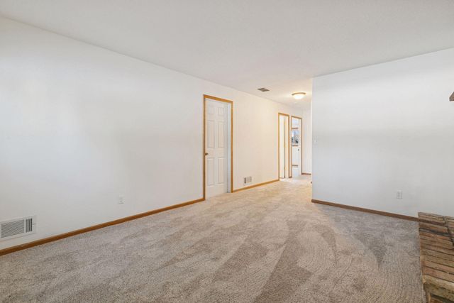 4558 141st Street W, Apple Valley, MN 55124