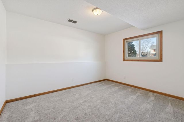 4558 141st Street W, Apple Valley, MN 55124