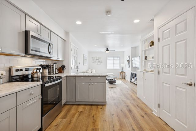 6 Woodward Ave Apt I2, Hilton Head Island, SC 29928