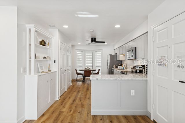 6 Woodward Ave Apt I2, Hilton Head Island, SC 29928