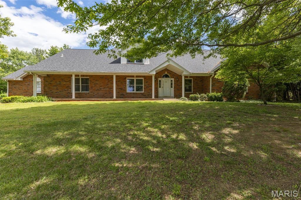 6120 Old Antonia Road, Imperial, MO 63052