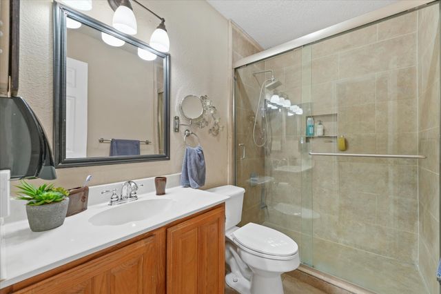 5115 Nocona Lane, Arlington, TX 76018