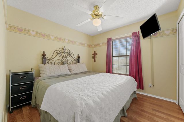 5115 Nocona Lane, Arlington, TX 76018