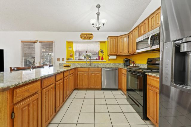 5115 Nocona Lane, Arlington, TX 76018