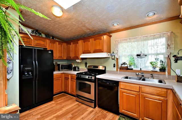 68 HARRISON DR, Fairless Hills, PA 19030