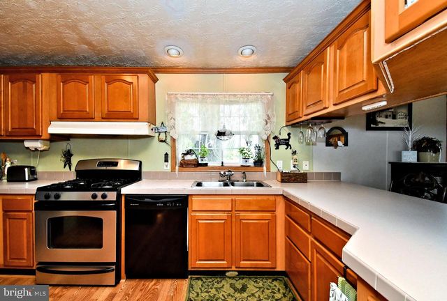 68 HARRISON DR, Fairless Hills, PA 19030