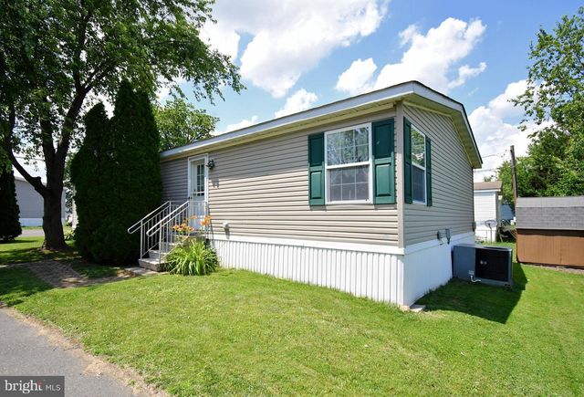 68 HARRISON DR, Fairless Hills, PA 19030