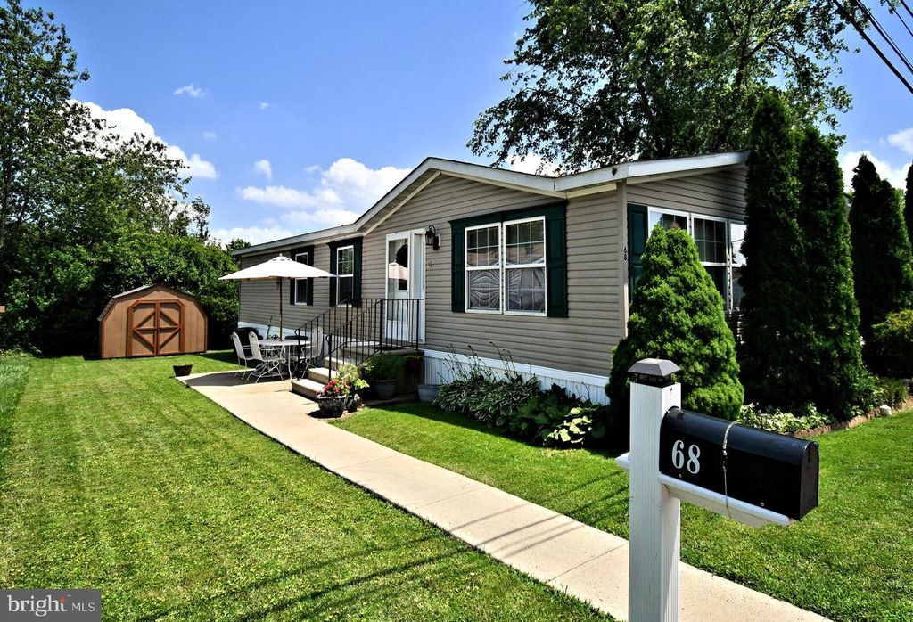 68 HARRISON DR, Fairless Hills, PA 19030