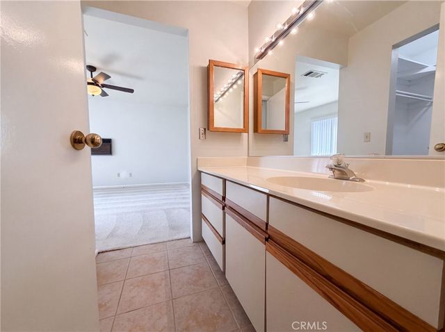 120 Willow Lake, Palm Desert, CA 92260