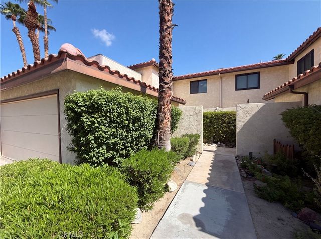 120 Willow Lake, Palm Desert, CA 92260