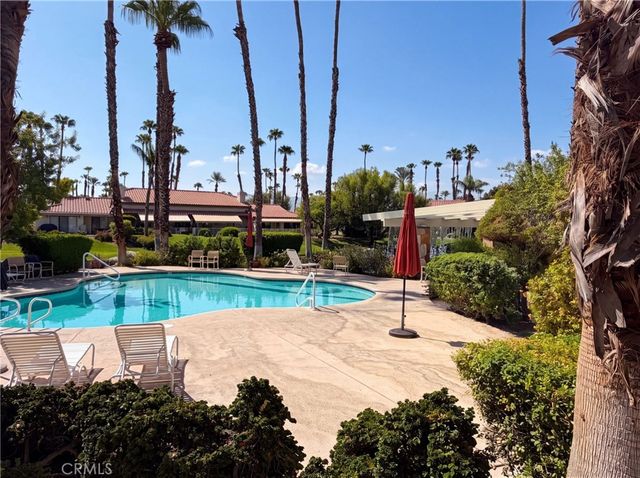 120 Willow Lake, Palm Desert, CA 92260