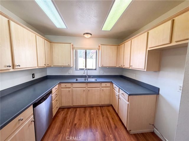 120 Willow Lake, Palm Desert, CA 92260