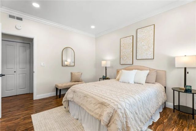 4561 Warner 203, Huntington Beach, CA 92649