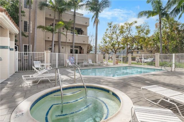 4561 Warner 203, Huntington Beach, CA 92649