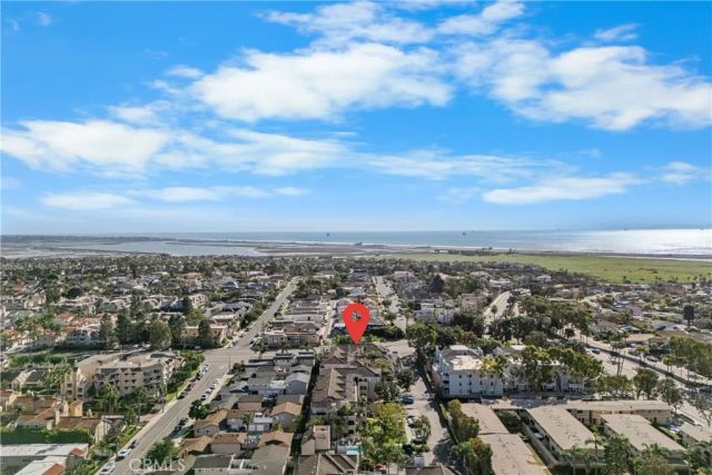 4561 Warner 203, Huntington Beach, CA 92649