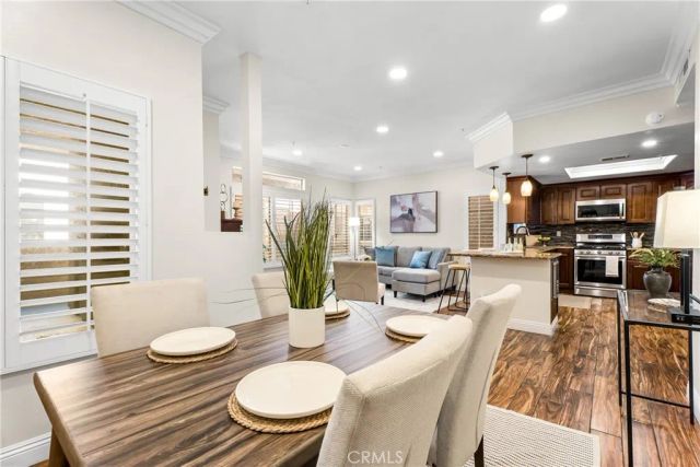 4561 Warner 203, Huntington Beach, CA 92649