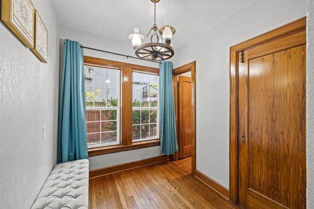 2512 Calumet Street, Houston, TX 77004