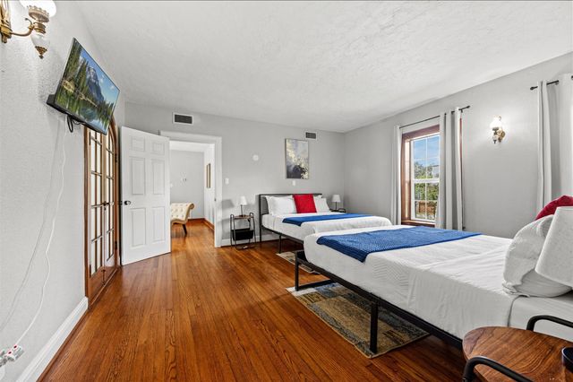 2512 Calumet Street, Houston, TX 77004