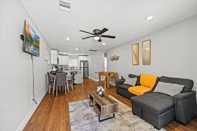 2512 Calumet Street, Houston, TX 77004