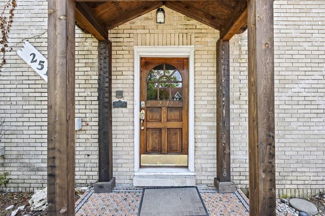 2512 Calumet Street, Houston, TX 77004