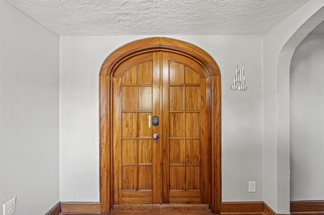 2512 Calumet Street, Houston, TX 77004