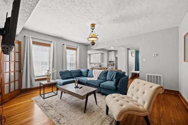 2512 Calumet Street, Houston, TX 77004