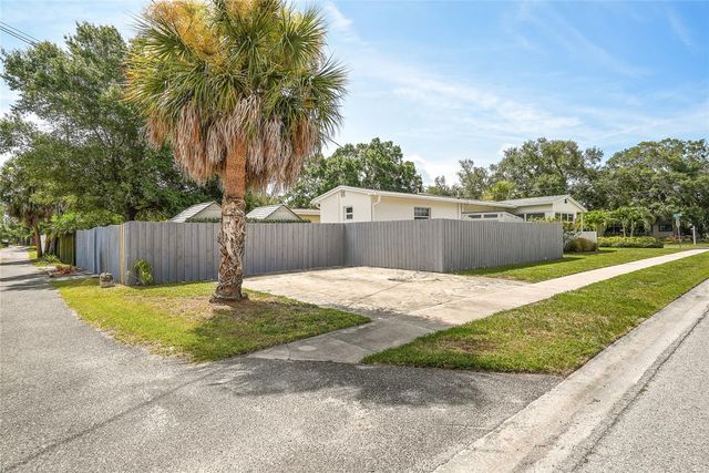 3801 LOCUST STREET NE, St Petersburg, FL 33703
