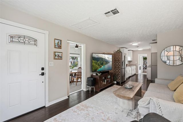 3801 LOCUST STREET NE, St Petersburg, FL 33703