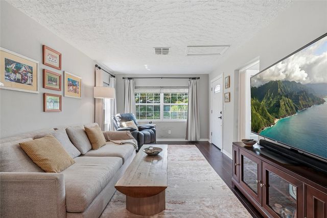 3801 LOCUST STREET NE, St Petersburg, FL 33703