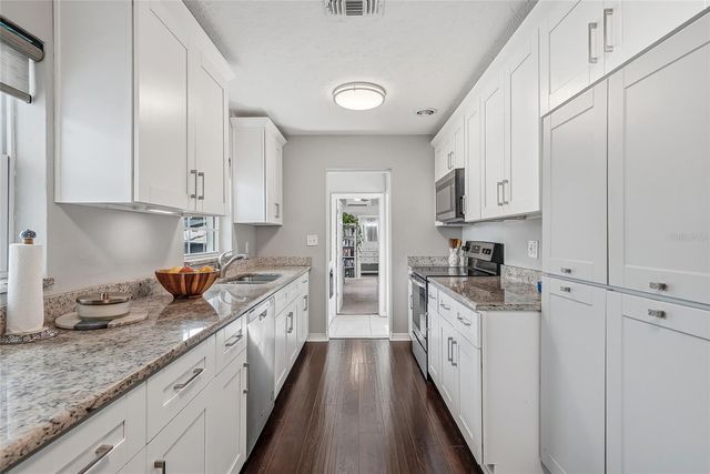 3801 LOCUST STREET NE, St Petersburg, FL 33703