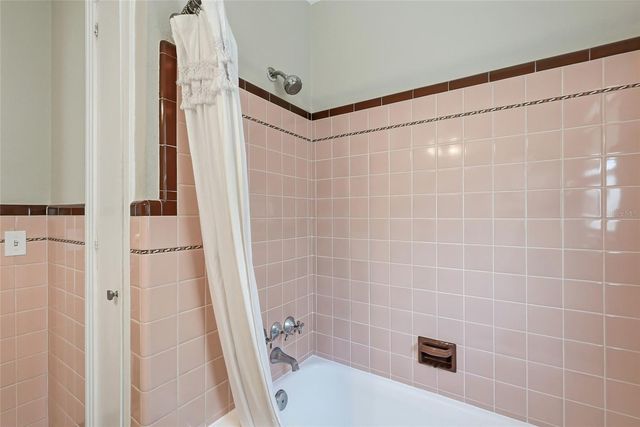 3801 LOCUST STREET NE, St Petersburg, FL 33703