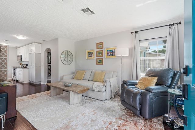 3801 LOCUST STREET NE, St Petersburg, FL 33703