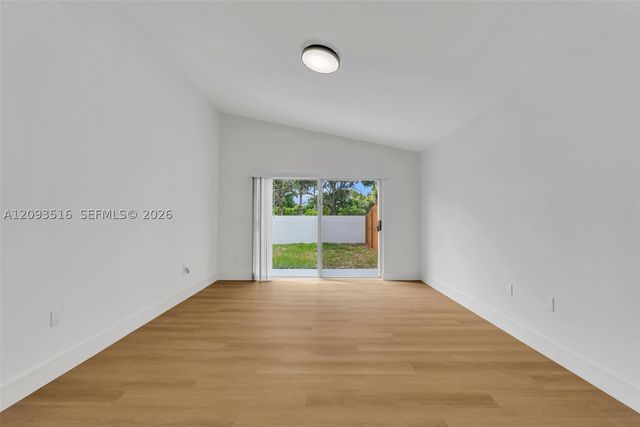 16 Gables Blvd, Weston, FL 33326