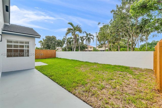 16 Gables Blvd, Weston, FL 33326