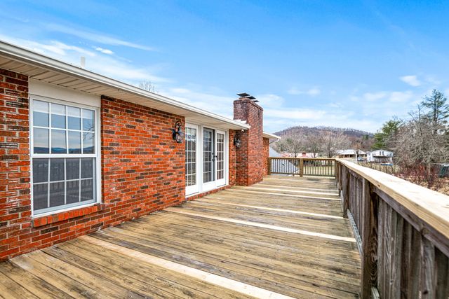 110 Locklin Drive, Williamsburg, KY 40769