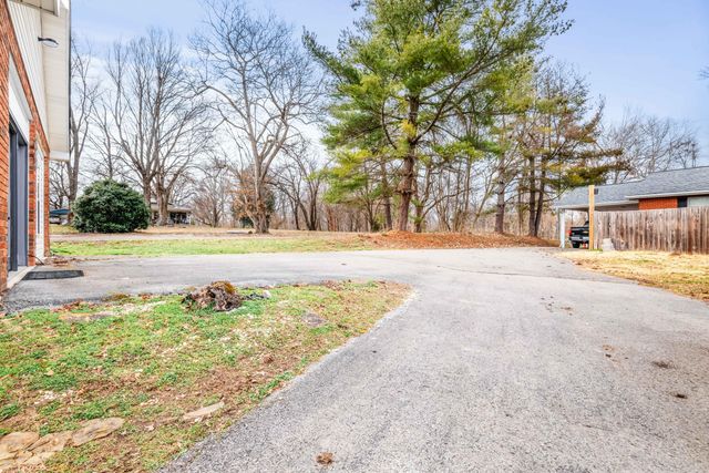 110 Locklin Drive, Williamsburg, KY 40769