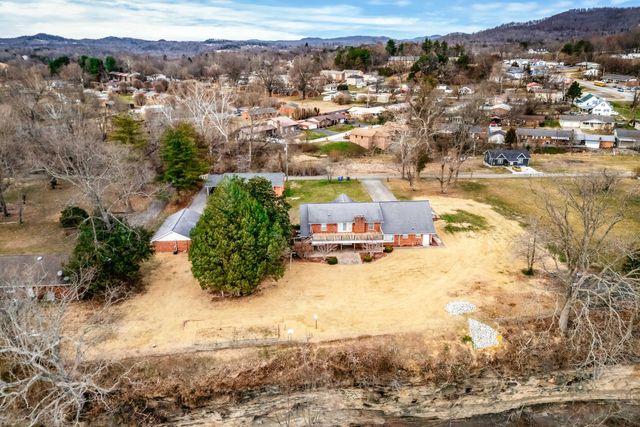 110 Locklin Drive, Williamsburg, KY 40769