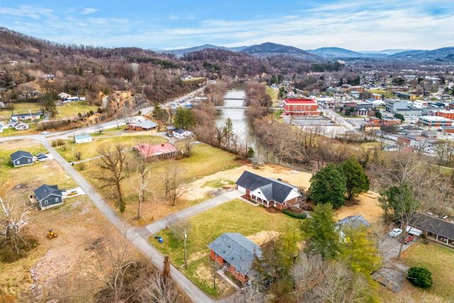 110 Locklin Drive, Williamsburg, KY 40769