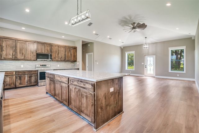 5100 FM 1652, Grand Saline, TX 75140