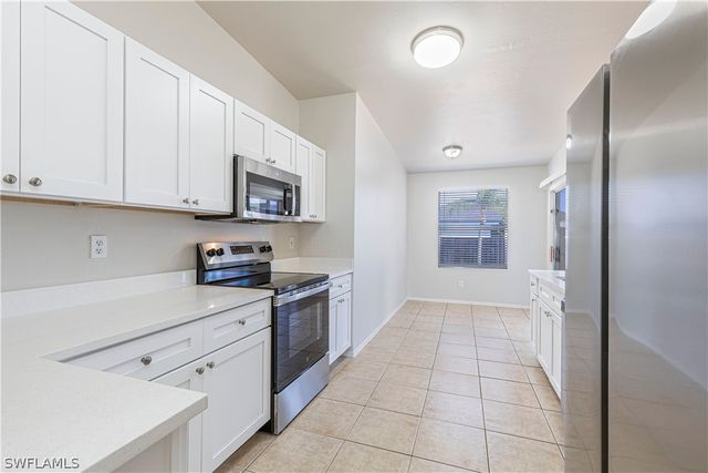 1313 NE 12th PL, Cape Coral, FL 33909