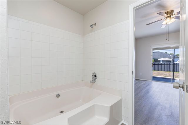 1313 NE 12th PL, Cape Coral, FL 33909