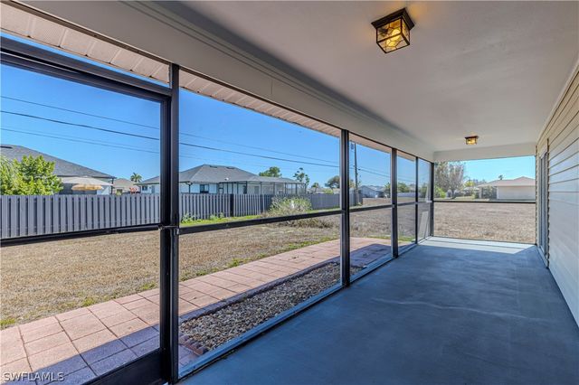 1313 NE 12th PL, Cape Coral, FL 33909