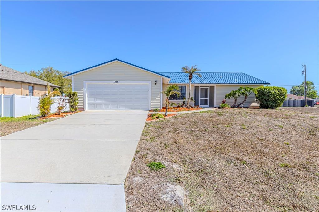 1313 NE 12th PL, Cape Coral, FL 33909