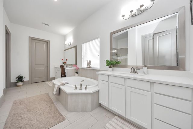 1911 Sapphire Pines Lane, Richmond, TX 77469