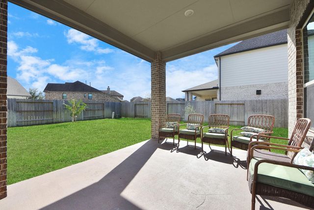 1911 Sapphire Pines Lane, Richmond, TX 77469