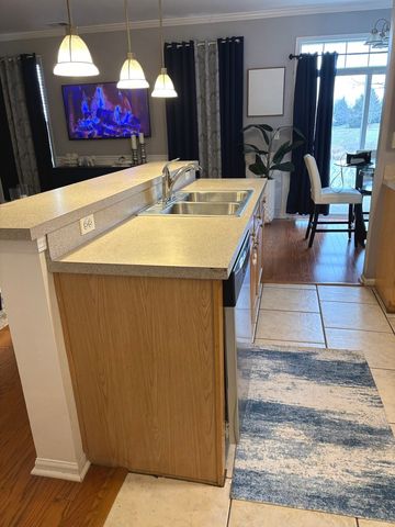 549 Springbrook Trail N, Oswego, IL 60543